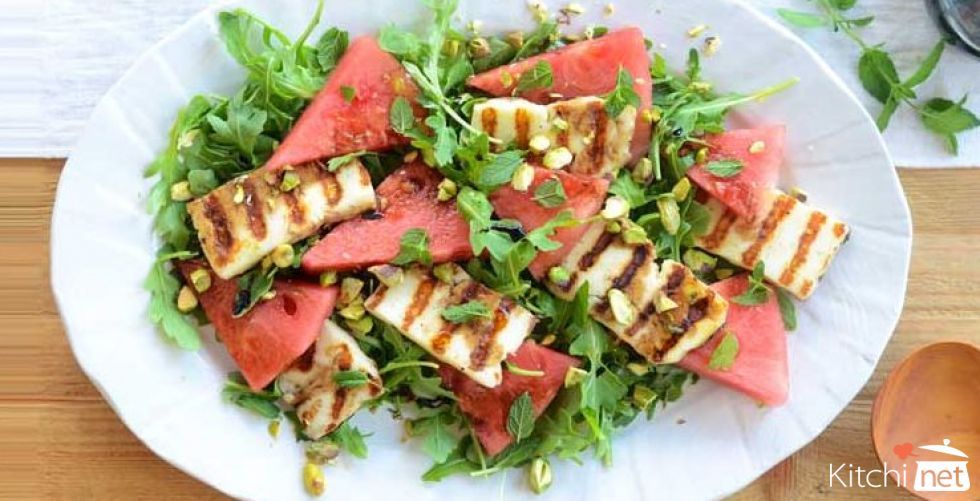 Grilled halloumi with watermelon 